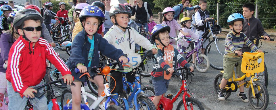 Le petit tour de France - Les futures stars du cyclisme se retrouvent Ã  Goudelin ! -